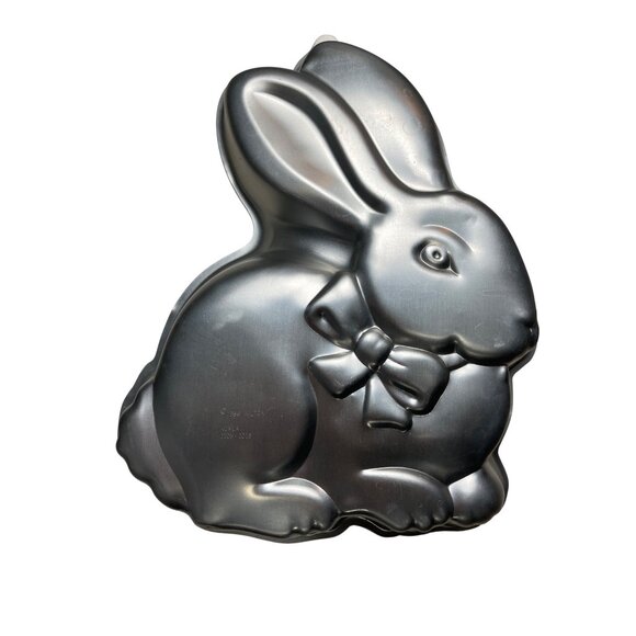 Vintage 1986 Wilton Cottontail Bunny Cake Pan With Instructions 110d - Picture 1 of 6
